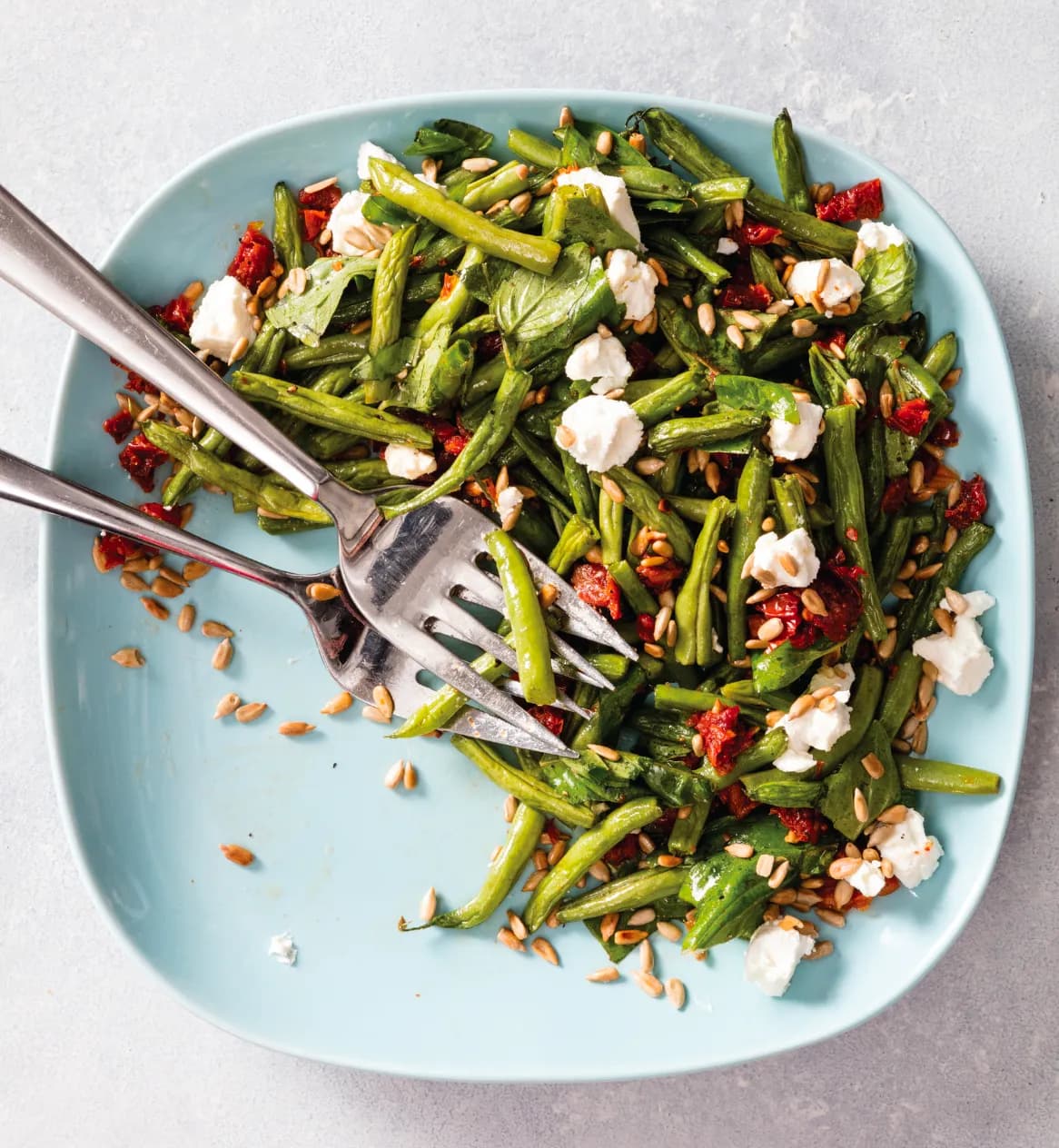Roasted Green Beans With Sun-dried Tomatoes And Sunflower Seeds